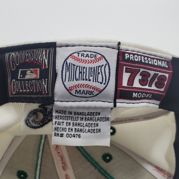 Mitchell & Ness Oakland A's Vintage Baseball Hat Embroidered - Picture 6 of 6